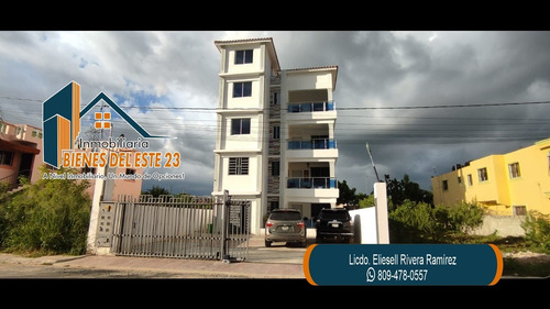 Imagen 2 de 14 de Se Alquila Apartamento Grande Amueblado En Residencial