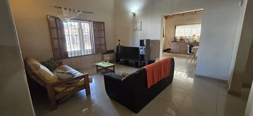 Casa Refaccionada 3 Dormitorios - Zona Argüello