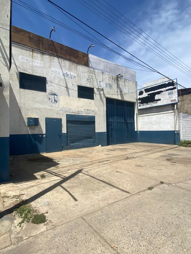 En Venta Galpón En La Vía Alterna, Sector Campo Claro - Barcelona - Anzoátegui