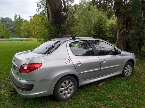 Peugeot 207 Sedán 1.4 Con Gnc