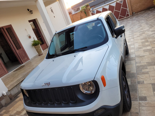 Jeep Renegade 1.8 Flex Aut. 5p