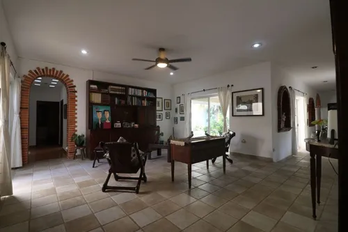 Residencia Con Paneles Solares, En Venta, En Temozón Norte
