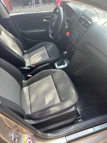 Volkswagen Vento 1.6 Starline At
