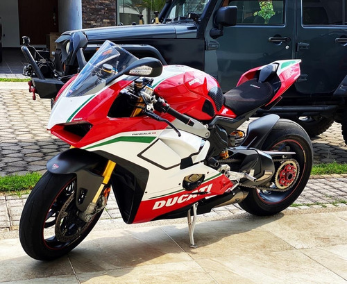 Panigale V4s Special Tricolore 2019 (oportunidad)