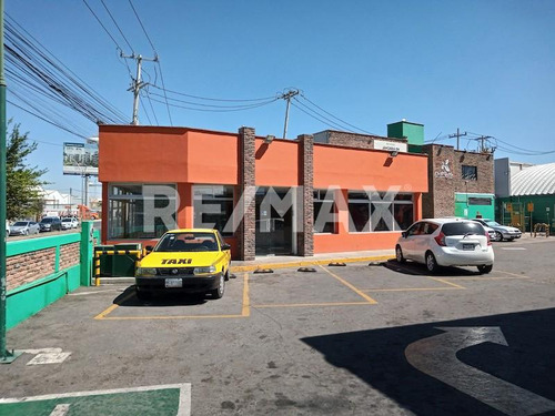 Local Comercial En Av. 5 De Febrero - Querétaro