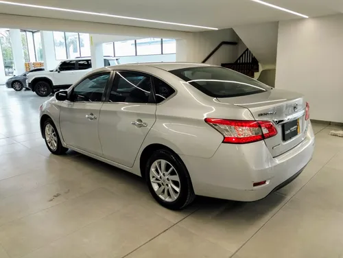 Nissan Sentra 1.8 B17 Advance