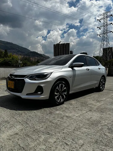 Chevrolet Onix 1.0T Premier Sedan At