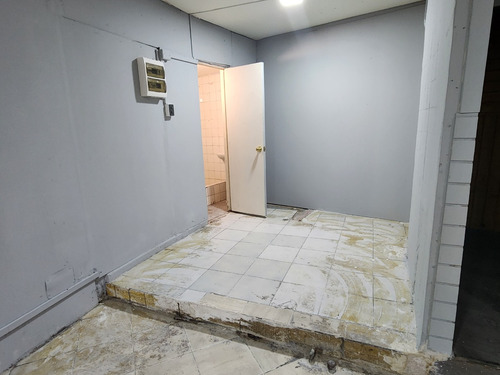 Local Comercial // Los Cobres Vitacura