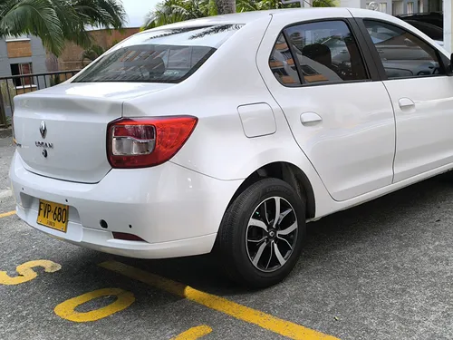 Renault Logan 1.6 Privilege / Intens