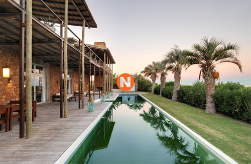 House Forsale In José Ignacio, Mansion Frente Al Mar En Venta , 6 Dormitorios.- Ref: 207141