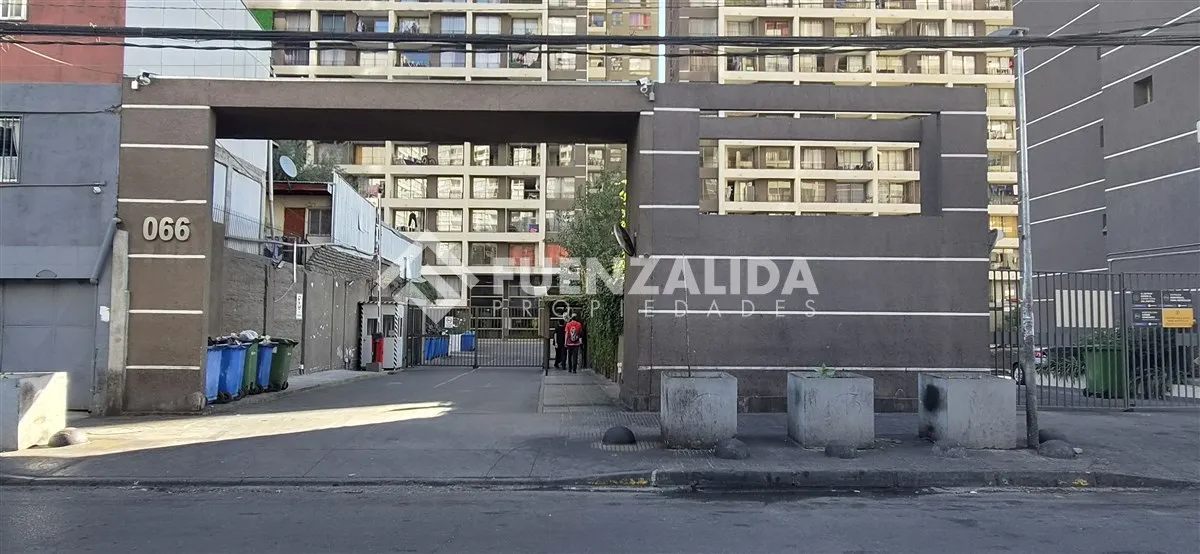 Imagen 2 de 22 de Departamento En Arriendo De 2 Dorm. En Estación Central