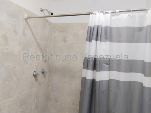 Manuel Perez Alquila Town House En Caminos De Tarabana, Cabudare 25-9980
