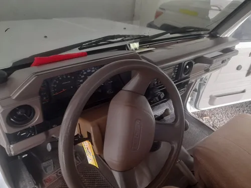 Toyota Land Cruiser 4.5 Fzj75