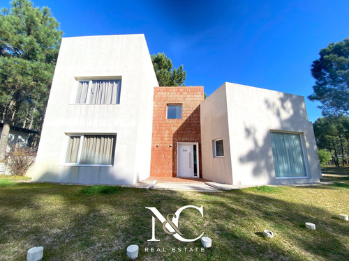 Casa En Venta En Pinamar Norte Barrio Alamos Ii