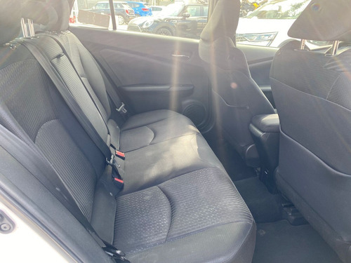 Imagen 7 de 15 de Toyota Prius Base 2017