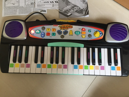 Aprende A Tocar Piano Fisher Price Y Tres Juegos (Usado)