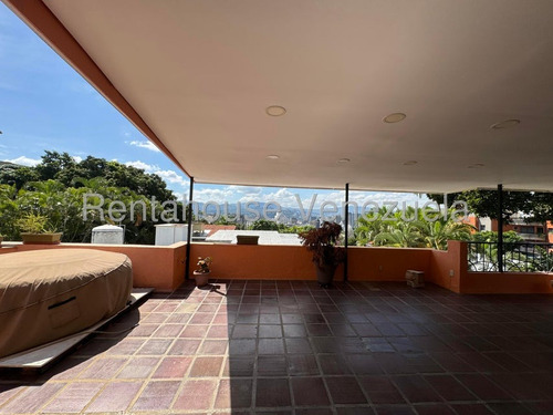 Alquilo Estupenda Casa Comercial, Ideal Para Establecer Tu Showroom, Oficina O Consultorio Médico ... Altamira !!! Está Dividida En 2 Ambientes Con Entradas Independientes ...!!!