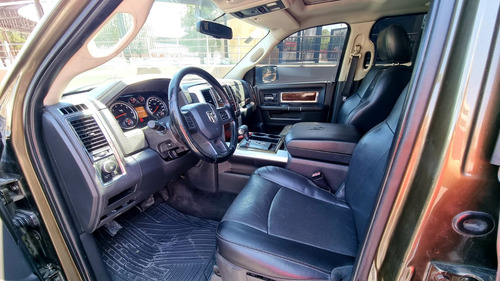 Dodge Ram 2500 5.7 Pickup Crew Cab Laramie 4x2 Mt