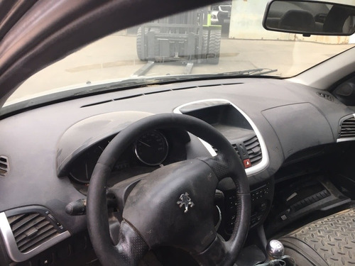 Imagen 13 de 15 de Peugeot 207 Compact Xt