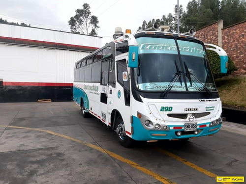 Bus Hino 2009