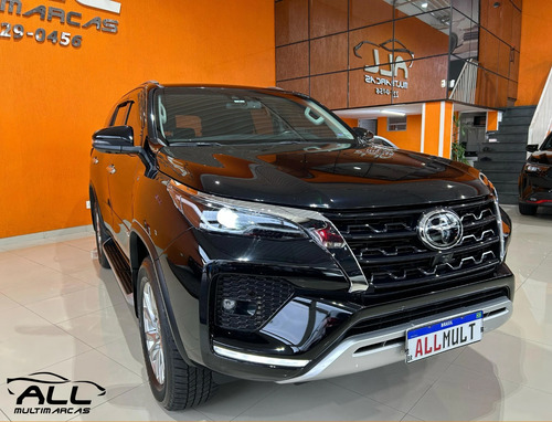 Toyota Hilux SW4 2.8 D-4D TURBO DIESEL SRX 7L 4X4 AUTOMÁTICO