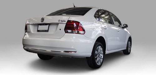 Imagen 4 de 6 de Volkswagen Vento 2017 1.6 Comfortline Mt