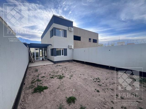 Casa Venta Rincón Lindo, Cipolletti, 3 Dormitorios, 2 Baños, Cochera Y Jardín (apto Crédito)