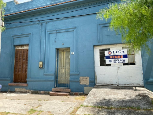 ¡oportunidad! Lega Propiedades Vende En Exclusividad Amplia Casa Con 2 Dormitorios