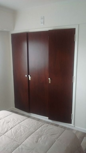 Imagen 6 de 11 de 2 Ambientes Al Lateral Abierto Reciclado A Nuevo. La Perla.