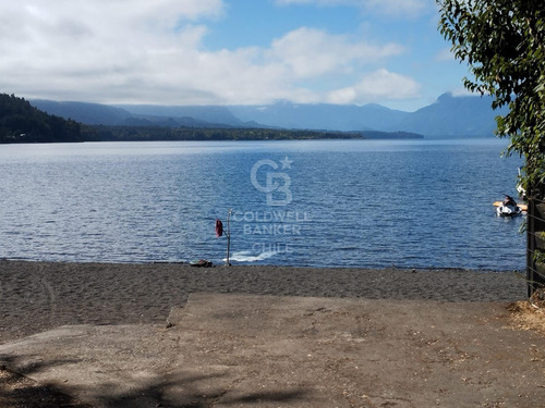 Sitio A Pasos Del Lago Calafquén / Con Excelente Playa