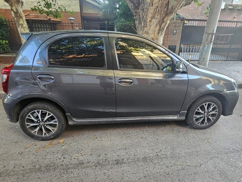 Toyota Etios 1.5 xls packs