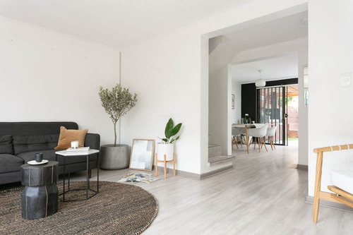 Linda Casa Pareada Alto Las Condes Remodelada (mardoñal)