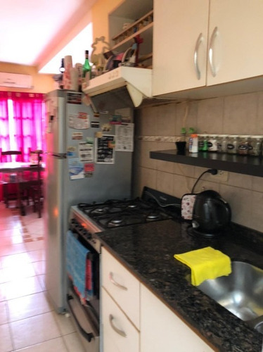 Imagen 6 de 12 de Permuta - Departamento De 2 Ambientes En Venta - Moron Centro