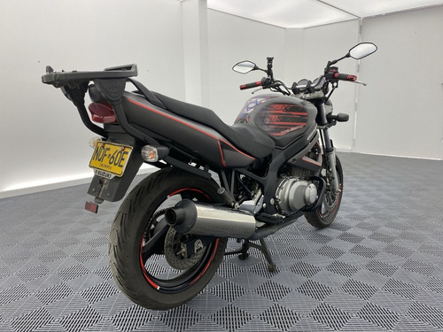 Imagen 8 de 14 de Suzuki Gs 500
