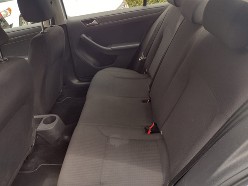 Imagen 13 de 14 de Volkswagen Jetta 2018 2.0 Tiptronic At