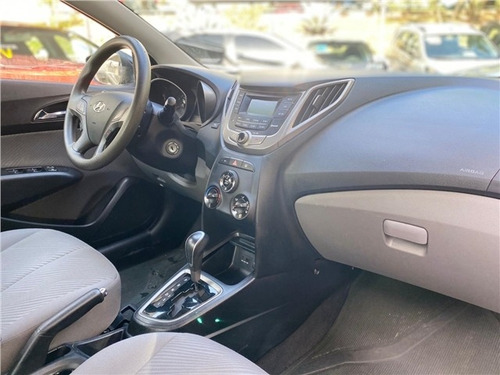 Hyundai Hb20s 1.6 Comfort Plus 16v Flex 4p Automático