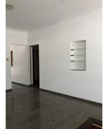 Venta Casa Dos Dormitorios En Fisherton!