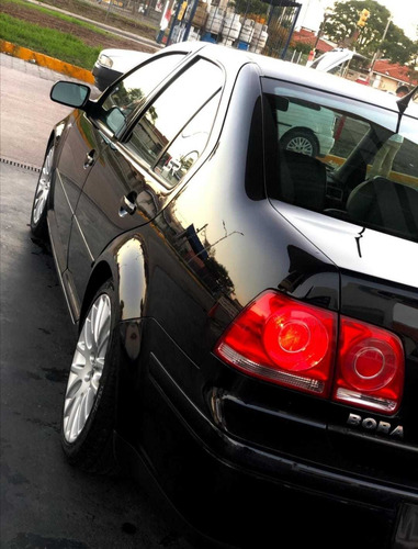 Volkswagen Bora 1.8 Highline T 180cv Cuero 2011