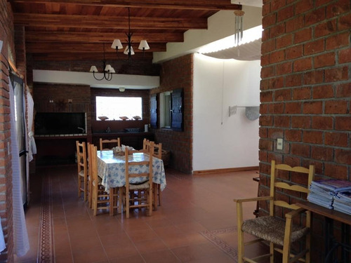 Imagen 4 de 10 de Casa A 1 Cuadra La Playa La Balconada La Paloma, Solo Familias