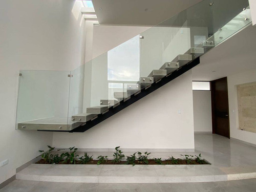 Imagen 7 de 10 de Casa En Renta Circuito Dorado, La Soledad, 64846