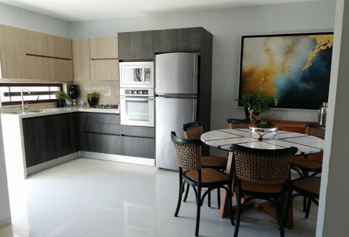 Casa De Adjudicación Bancaria En Venta Ubicada En Alicante, San Albaterra, Sinaloa, Culiacán. Cmr.