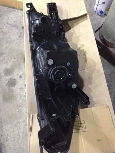Imagen 3 de 3 de Farol De Toyota Hilux