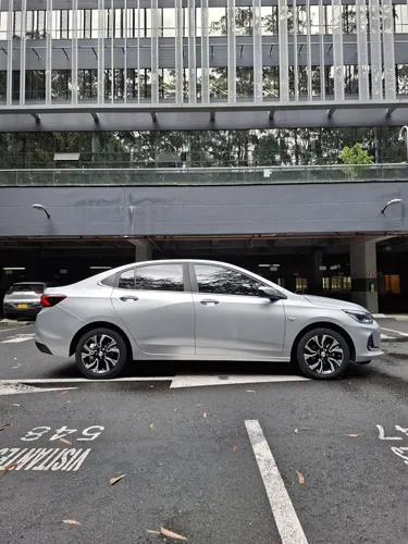 Chevrolet Onix 1.0T Premier Sedan At