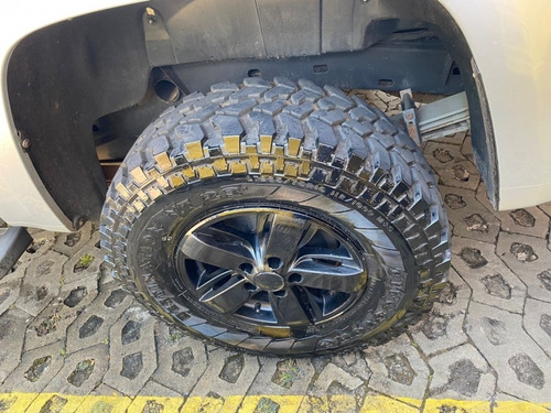 Imagem 9 de 12 de Vw Amarok 2.0 16v Cd 4x4 M/t Tdi 2011 - Segundo Dono,
