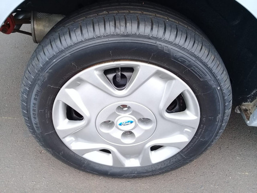 Ford Fiesta Class 1.6 Prata 2013