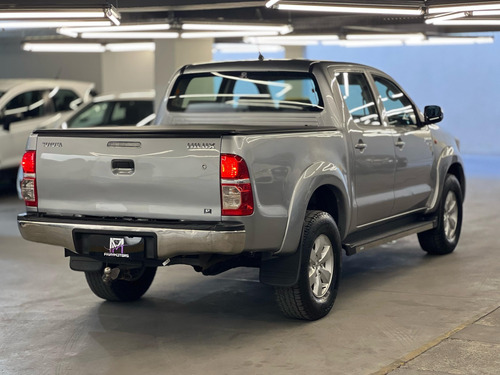Toyota Hilux 2.7 SR 4X2 CD 16V FLEX 4P AUTOMÁTICO