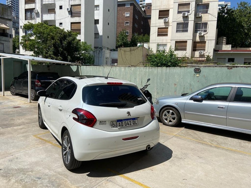 Peugeot 208 1.6 Feline Tiptronic