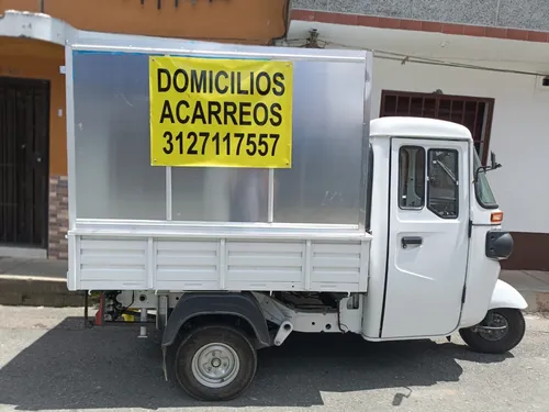 Motocarro Bajaj 2025
