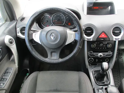 Renault Koleos DYNAMIQUE 4X4 2500CC MT AA