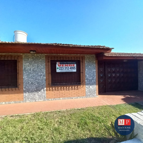 Venta Casa-chalet 3 Ambientes Con Garage Y Parque En Zona Playa Serena